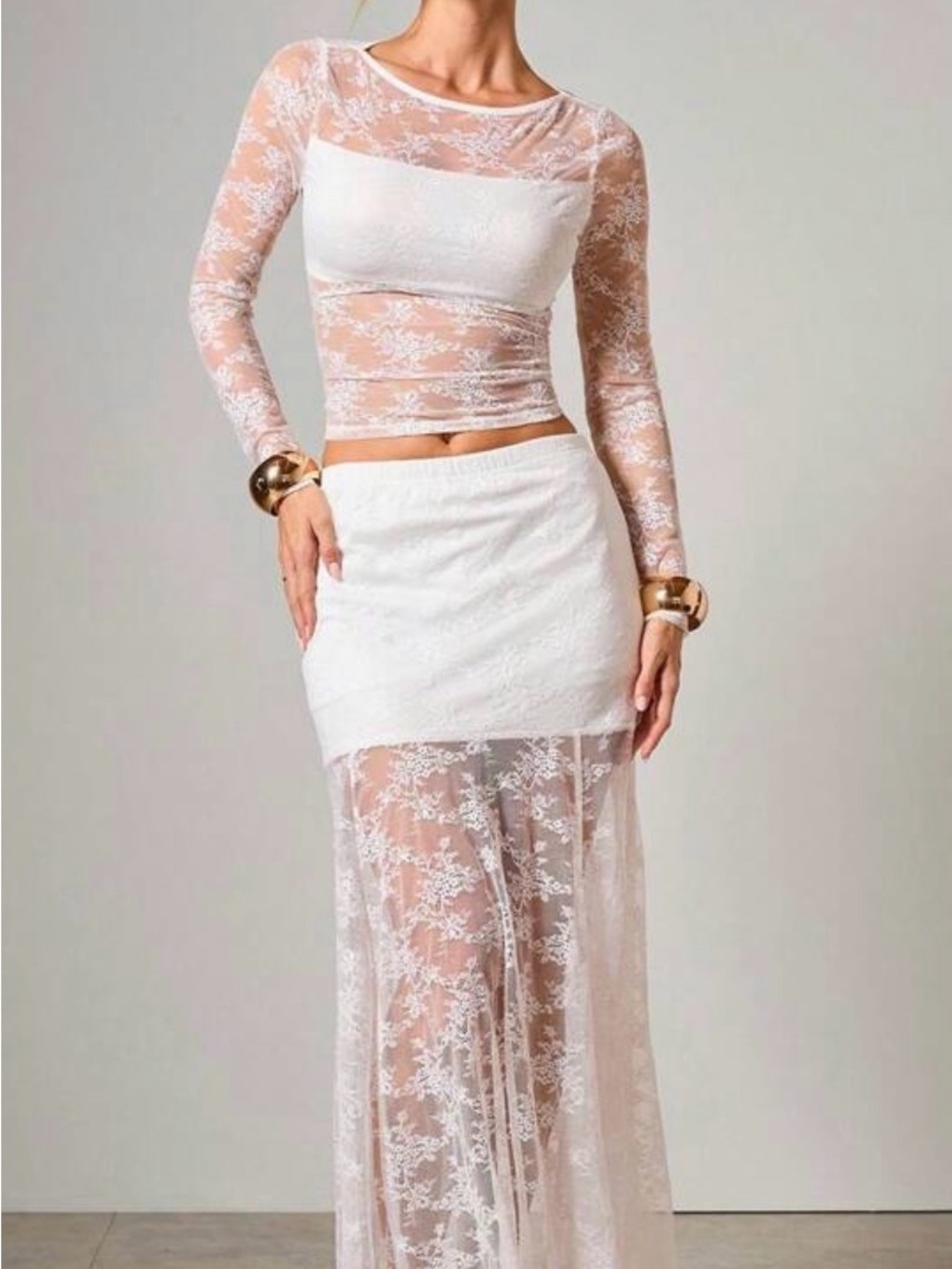 2 Pièces Set, 
Sheer Lace Maxi Skirt in White
